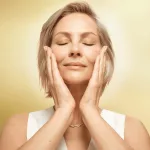 Dvojfázový nočný vyhladzujúci koncentrát